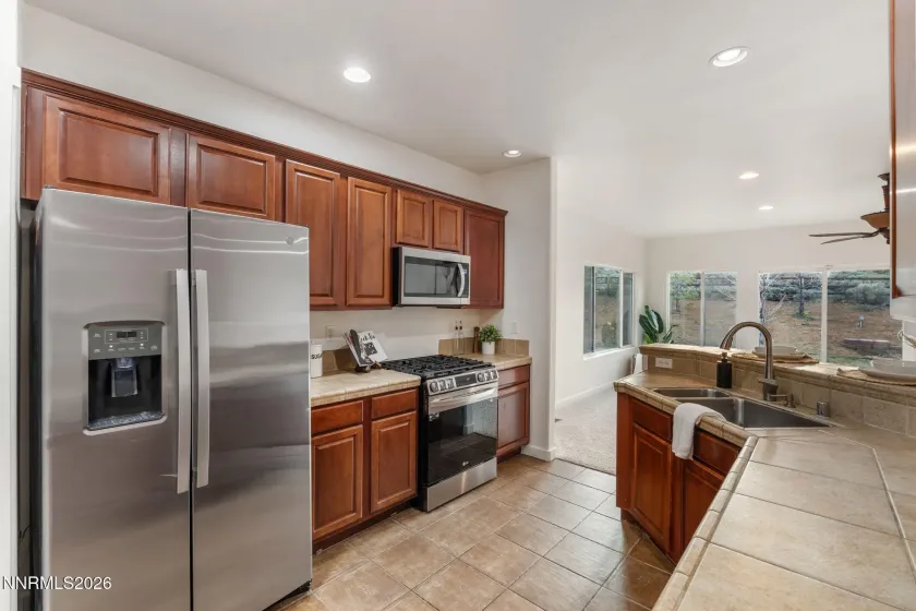 7593 Gold, Reno, Nevada 89506, 3 Bedrooms Bedrooms, ,2 BathroomsBathrooms,Residential,Residential,Gold,260003527