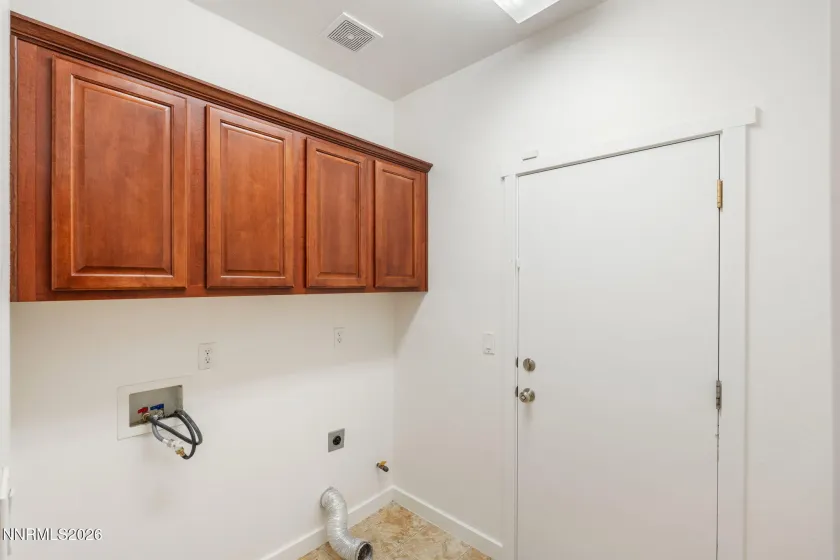 7593 Gold, Reno, Nevada 89506, 3 Bedrooms Bedrooms, ,2 BathroomsBathrooms,Residential,Residential,Gold,260003527