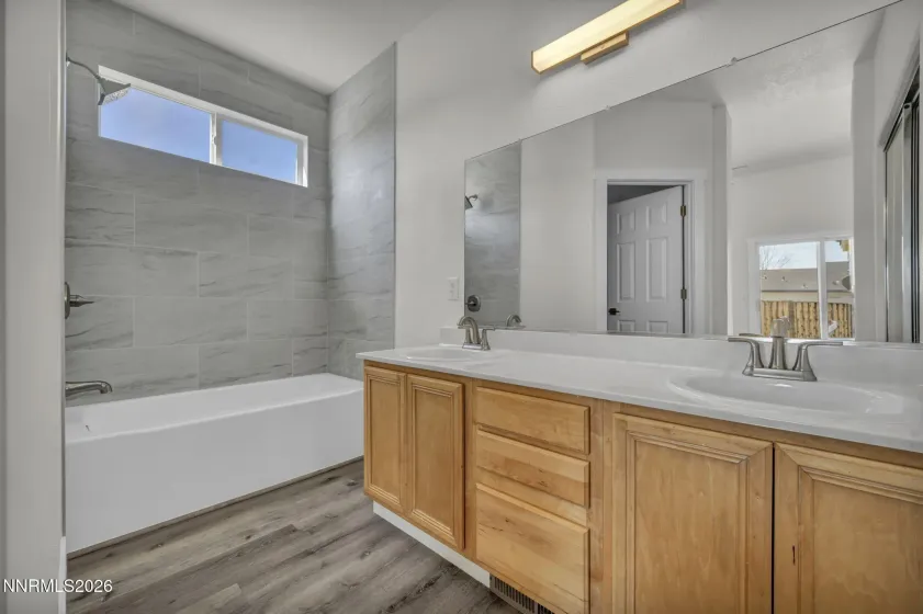 770 Golden Valley, Reno, Nevada 89506, 3 Bedrooms Bedrooms, ,2 BathroomsBathrooms,Residential,Residential,Golden Valley,260003529