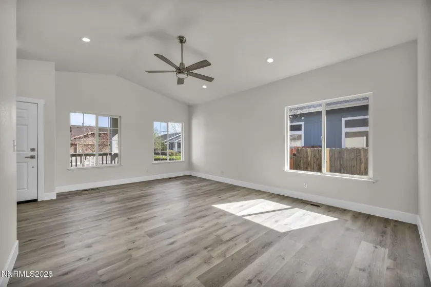 770 Golden Valley, Reno, Nevada 89506, 3 Bedrooms Bedrooms, ,2 BathroomsBathrooms,Residential,Residential,Golden Valley,260003529