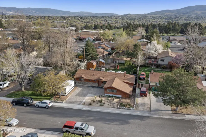 2060 Carlin, Reno, Nevada 89503, 3 Bedrooms Bedrooms, ,2 BathroomsBathrooms,Residential,Residential,Carlin,260003533