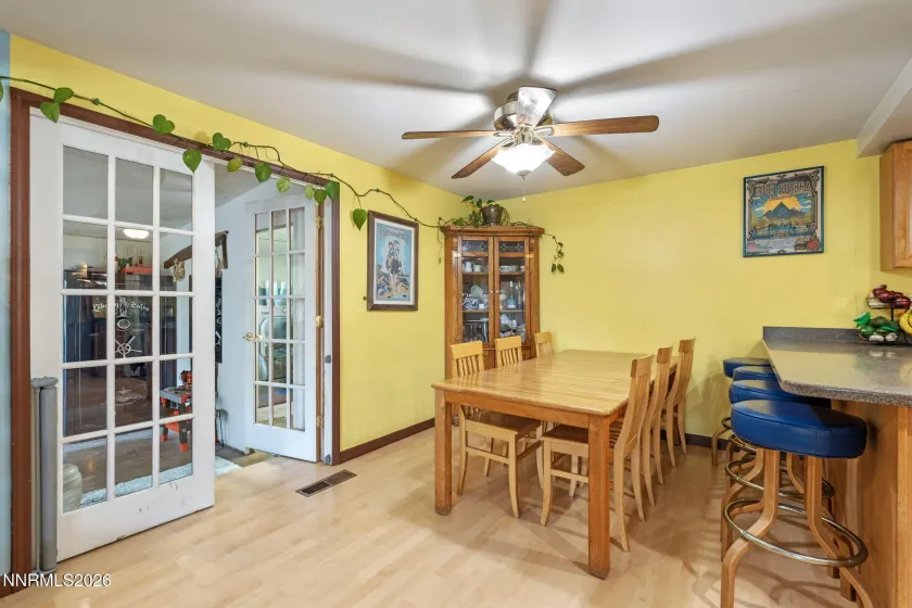 2060 Carlin, Reno, Nevada 89503, 3 Bedrooms Bedrooms, ,2 BathroomsBathrooms,Residential,Residential,Carlin,260003533