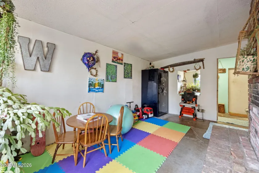 2060 Carlin, Reno, Nevada 89503, 3 Bedrooms Bedrooms, ,2 BathroomsBathrooms,Residential,Residential,Carlin,260003533