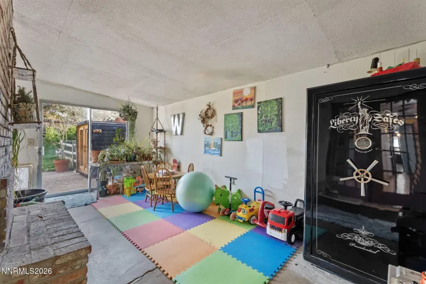 2060 Carlin, Reno, Nevada 89503, 3 Bedrooms Bedrooms, ,2 BathroomsBathrooms,Residential,Residential,Carlin,260003533