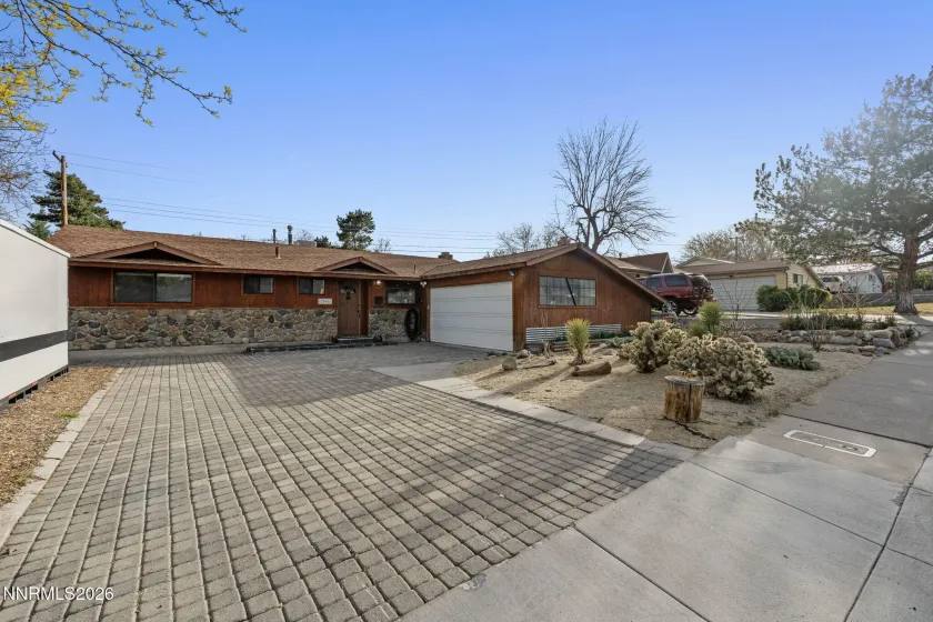 2060 Carlin, Reno, Nevada 89503, 3 Bedrooms Bedrooms, ,2 BathroomsBathrooms,Residential,Residential,Carlin,260003533