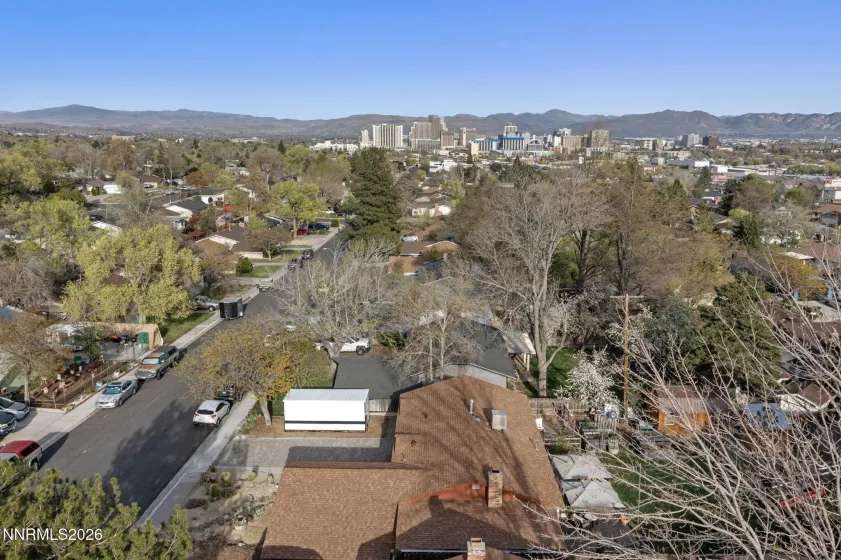 2060 Carlin, Reno, Nevada 89503, 3 Bedrooms Bedrooms, ,2 BathroomsBathrooms,Residential,Residential,Carlin,260003533