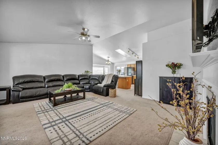 1442 Rosy Finch, Sparks, Nevada 89441, 3 Bedrooms Bedrooms, ,2 BathroomsBathrooms,Residential,Residential,Rosy Finch,260003532