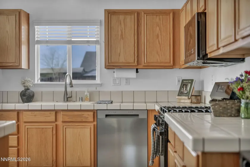 1442 Rosy Finch, Sparks, Nevada 89441, 3 Bedrooms Bedrooms, ,2 BathroomsBathrooms,Residential,Residential,Rosy Finch,260003532