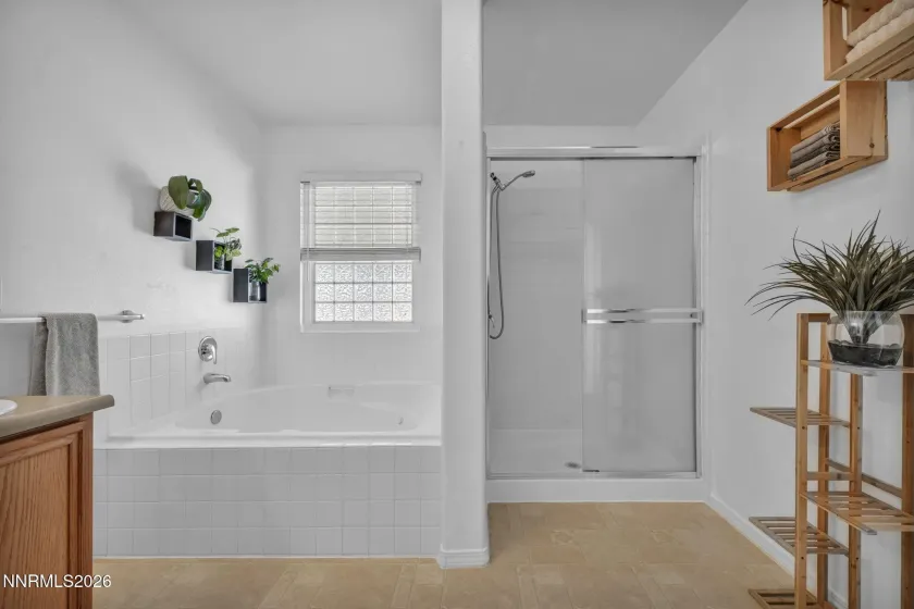 1442 Rosy Finch, Sparks, Nevada 89441, 3 Bedrooms Bedrooms, ,2 BathroomsBathrooms,Residential,Residential,Rosy Finch,260003532