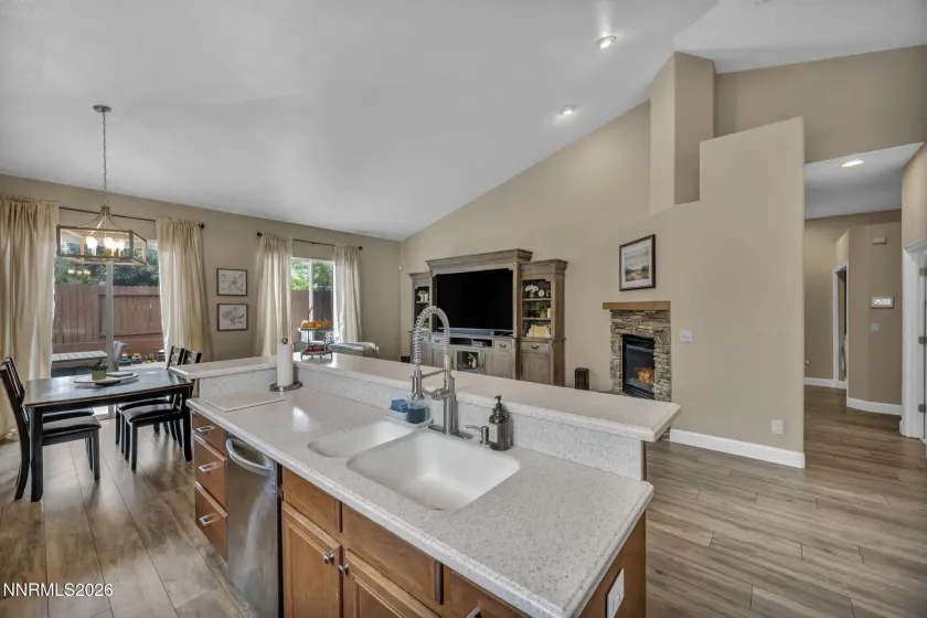 7442 Celeste, Reno, Nevada 89511, 3 Bedrooms Bedrooms, ,2 BathroomsBathrooms,Residential,Residential,Celeste,260003538