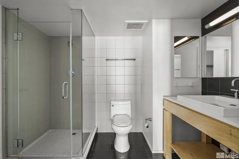 255 Sierra, Reno, Nevada 89501, 1 Bedroom Bedrooms, ,1 BathroomBathrooms,Residential,Residential,Sierra,260003554