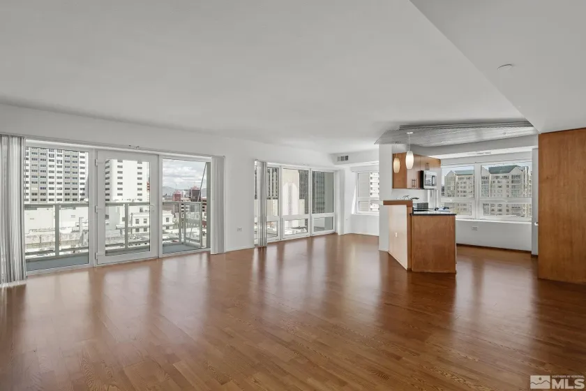 255 Sierra, Reno, Nevada 89501, 1 Bedroom Bedrooms, ,1 BathroomBathrooms,Residential,Residential,Sierra,260003554