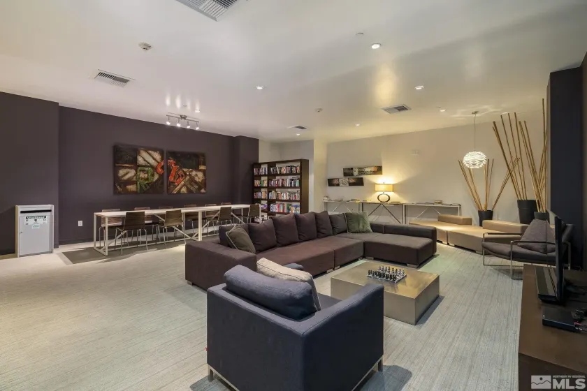 255 Sierra, Reno, Nevada 89501, 1 Bedroom Bedrooms, ,1 BathroomBathrooms,Residential,Residential,Sierra,260003554