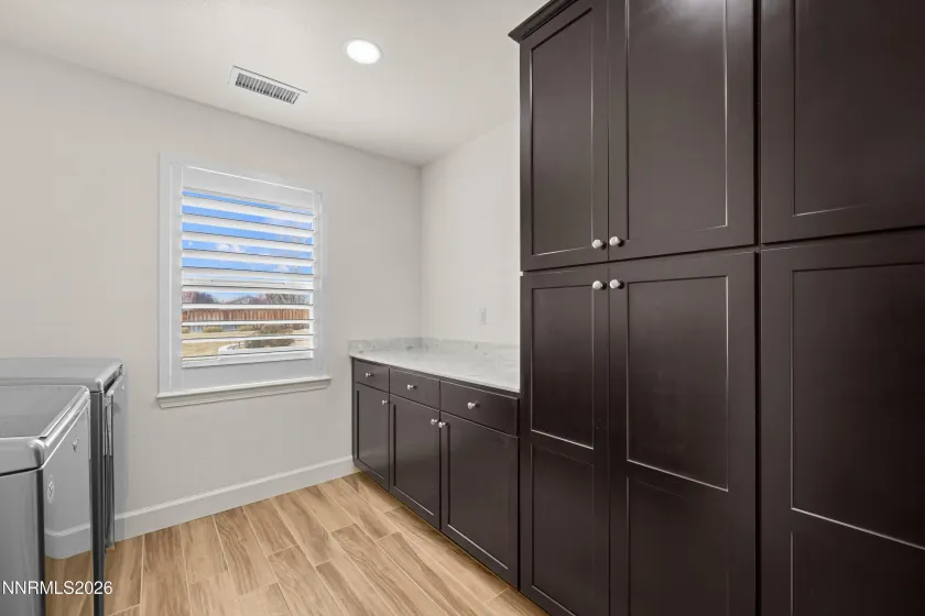 7423 Comet, Sparks, Nevada 89436, 4 Bedrooms Bedrooms, ,3 BathroomsBathrooms,Residential,Residential,Comet,260003563