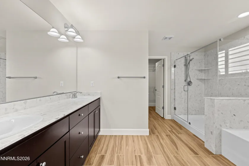 7423 Comet, Sparks, Nevada 89436, 4 Bedrooms Bedrooms, ,3 BathroomsBathrooms,Residential,Residential,Comet,260003563