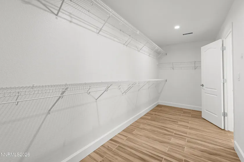 7423 Comet, Sparks, Nevada 89436, 4 Bedrooms Bedrooms, ,3 BathroomsBathrooms,Residential,Residential,Comet,260003563