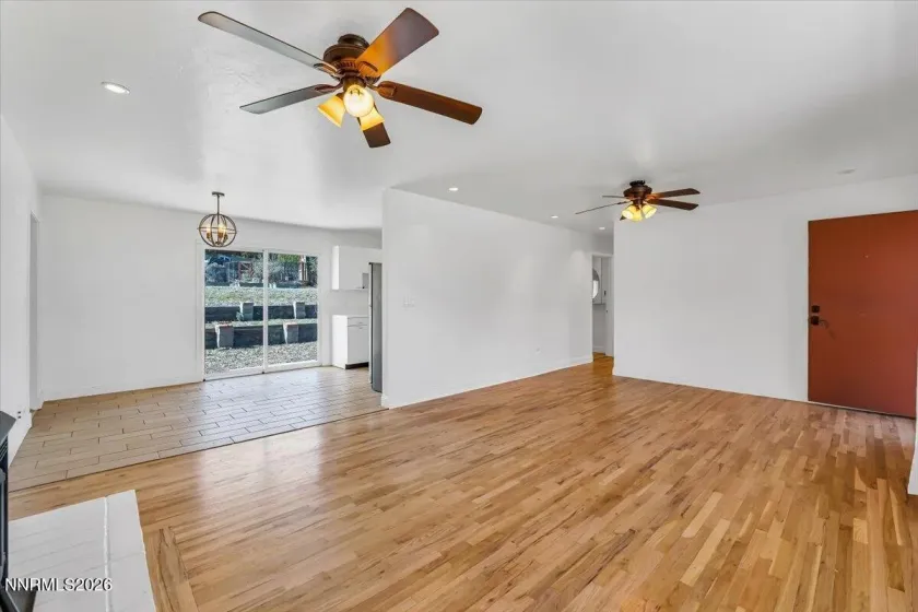 8704 Aquifer, Reno, Nevada 89506, 2 Bedrooms Bedrooms, ,2 BathroomsBathrooms,Residential,Residential,Aquifer,260003575