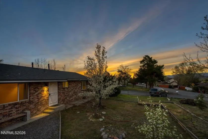 8704 Aquifer, Reno, Nevada 89506, 2 Bedrooms Bedrooms, ,2 BathroomsBathrooms,Residential,Residential,Aquifer,260003575