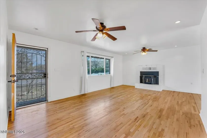 8704 Aquifer, Reno, Nevada 89506, 2 Bedrooms Bedrooms, ,2 BathroomsBathrooms,Residential,Residential,Aquifer,260003575