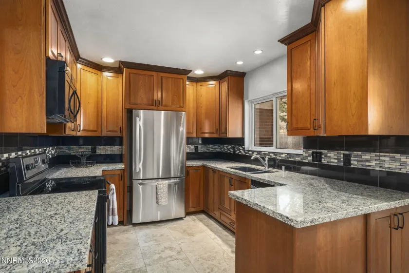 201 Sunnyside, Reno, Nevada 89503, 4 Bedrooms Bedrooms, ,4 BathroomsBathrooms,Residential,Residential,Sunnyside,260003581