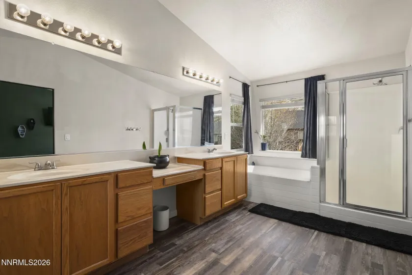 3854 Cloverbrook, Sparks, Nevada 89436, 4 Bedrooms Bedrooms, ,3 BathroomsBathrooms,Residential,Residential,Cloverbrook,260003584