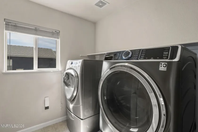 3854 Cloverbrook, Sparks, Nevada 89436, 4 Bedrooms Bedrooms, ,3 BathroomsBathrooms,Residential,Residential,Cloverbrook,260003584