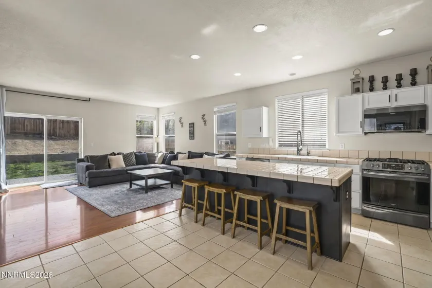 3854 Cloverbrook, Sparks, Nevada 89436, 4 Bedrooms Bedrooms, ,3 BathroomsBathrooms,Residential,Residential,Cloverbrook,260003584