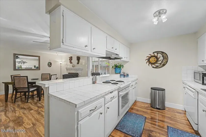 1404 Robinson, Carson City, Nevada 89701, 3 Bedrooms Bedrooms, ,2 BathroomsBathrooms,Residential,Residential,Robinson,260003583