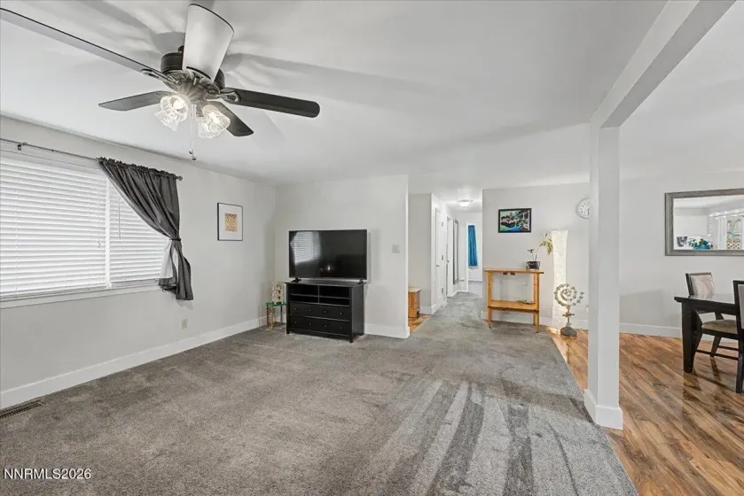 1404 Robinson, Carson City, Nevada 89701, 3 Bedrooms Bedrooms, ,2 BathroomsBathrooms,Residential,Residential,Robinson,260003583