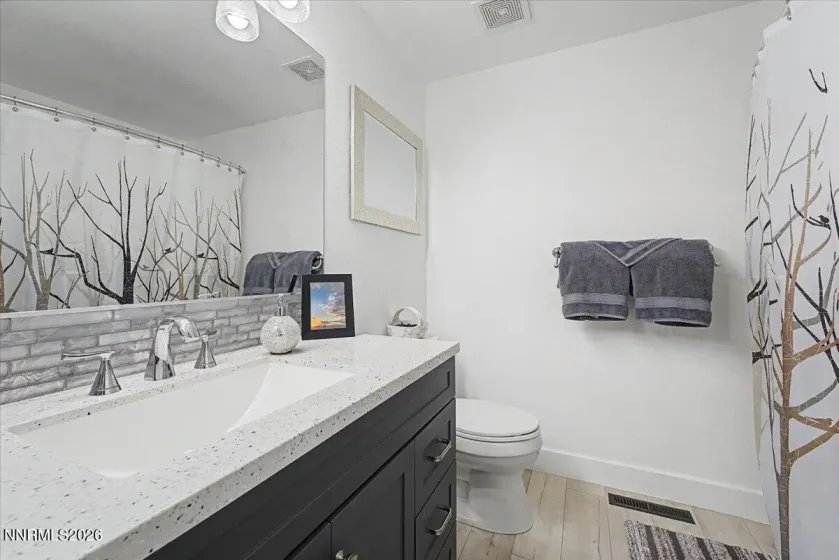 1404 Robinson, Carson City, Nevada 89701, 3 Bedrooms Bedrooms, ,2 BathroomsBathrooms,Residential,Residential,Robinson,260003583