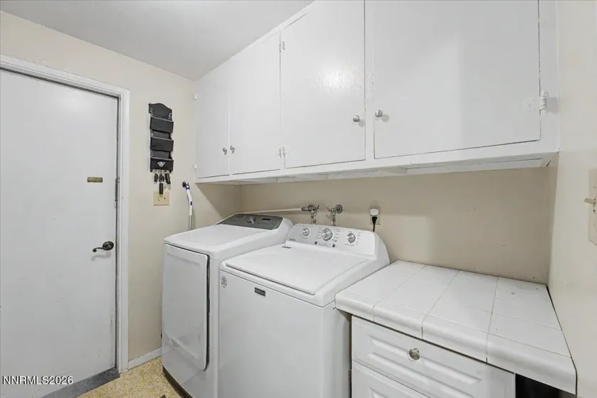 1404 Robinson, Carson City, Nevada 89701, 3 Bedrooms Bedrooms, ,2 BathroomsBathrooms,Residential,Residential,Robinson,260003583