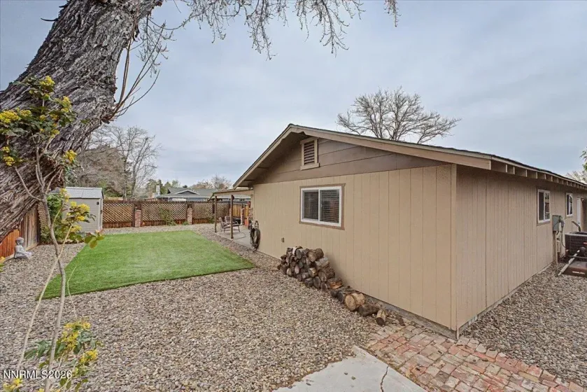 1404 Robinson, Carson City, Nevada 89701, 3 Bedrooms Bedrooms, ,2 BathroomsBathrooms,Residential,Residential,Robinson,260003583