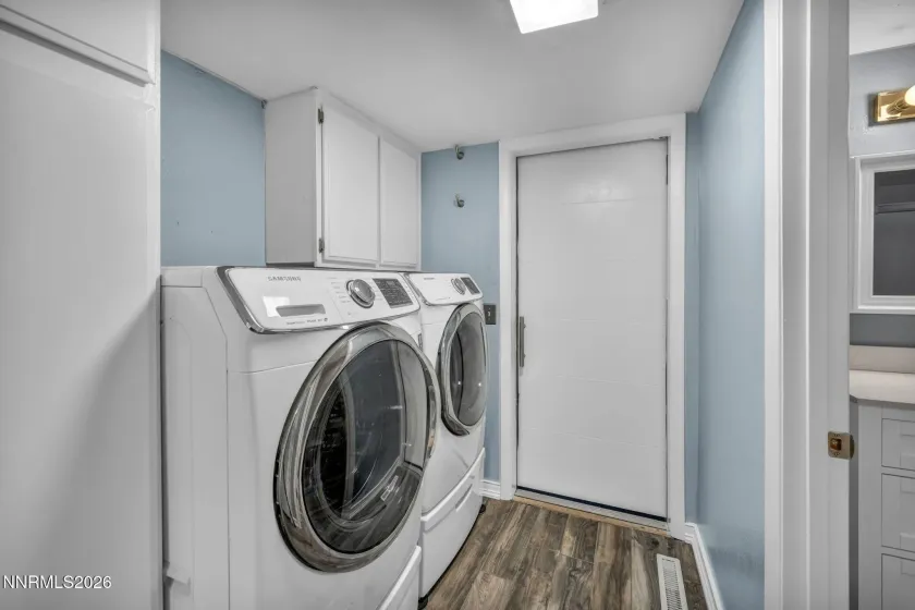 4760 Warren, Reno, Nevada 89509, 4 Bedrooms Bedrooms, ,3 BathroomsBathrooms,Residential,Residential,Warren,260003582