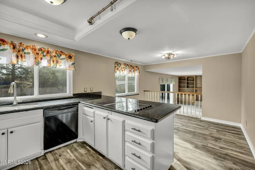 4760 Warren, Reno, Nevada 89509, 4 Bedrooms Bedrooms, ,3 BathroomsBathrooms,Residential,Residential,Warren,260003582