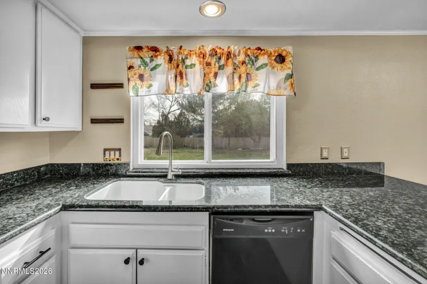 4760 Warren, Reno, Nevada 89509, 4 Bedrooms Bedrooms, ,3 BathroomsBathrooms,Residential,Residential,Warren,260003582