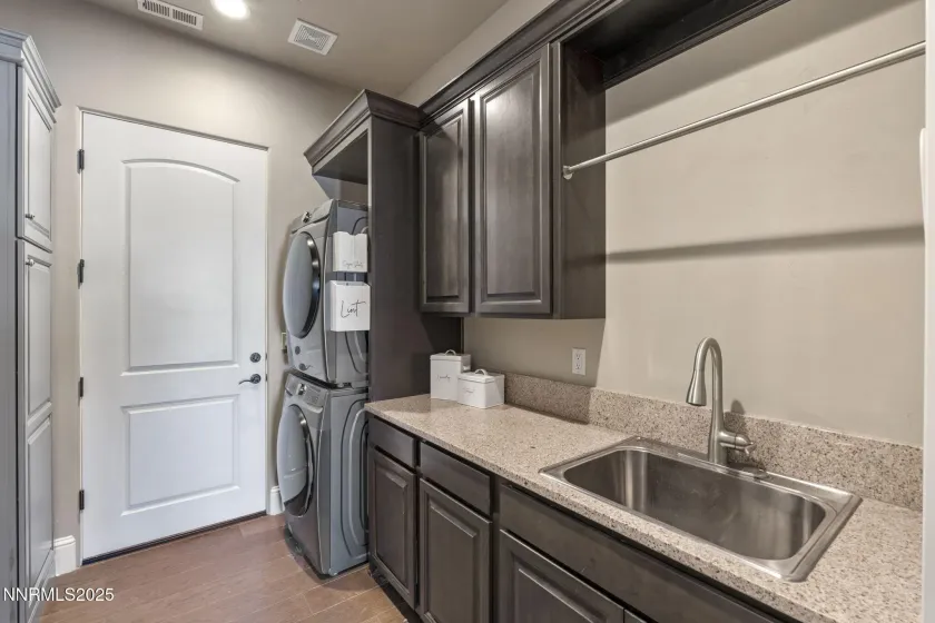 3172 Vista Favoloso, Reno, Nevada 89519, 4 Bedrooms Bedrooms, ,5 BathroomsBathrooms,Residential,Residential,Vista Favoloso,260003588