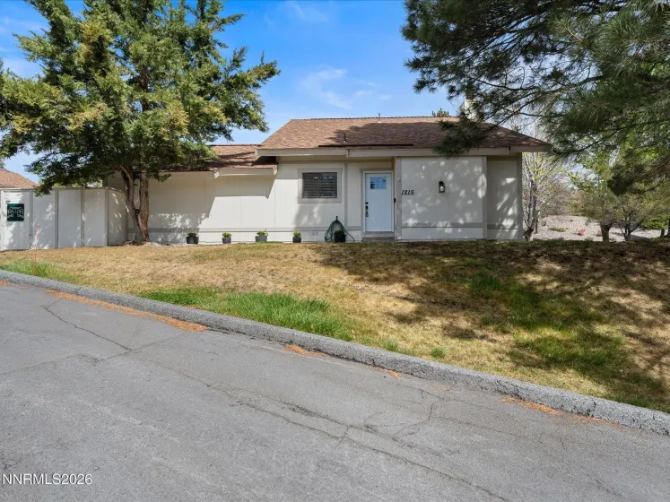 1215 Conway, Reno, Nevada 89503, 3 Bedrooms Bedrooms, ,2 BathroomsBathrooms,Residential,Residential,Conway,260003590