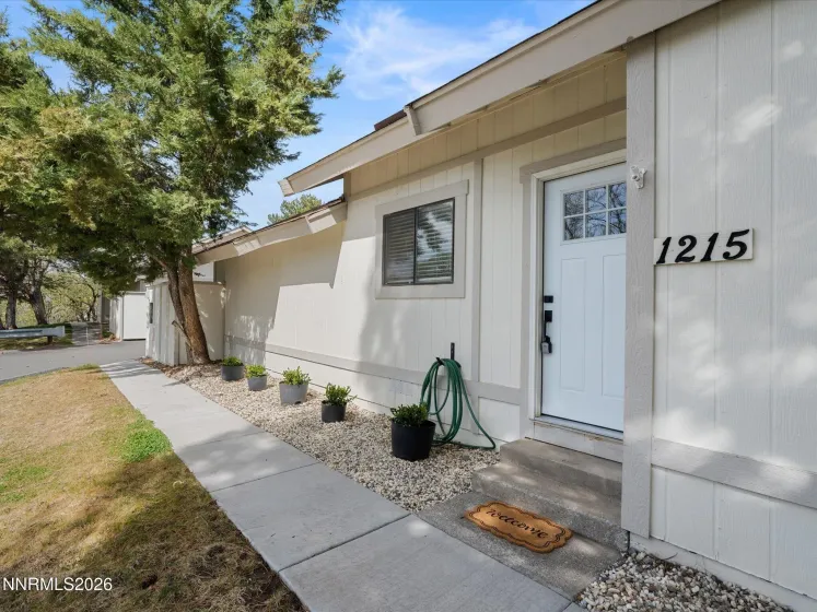 1215 Conway, Reno, Nevada 89503, 3 Bedrooms Bedrooms, ,2 BathroomsBathrooms,Residential,Residential,Conway,260003590