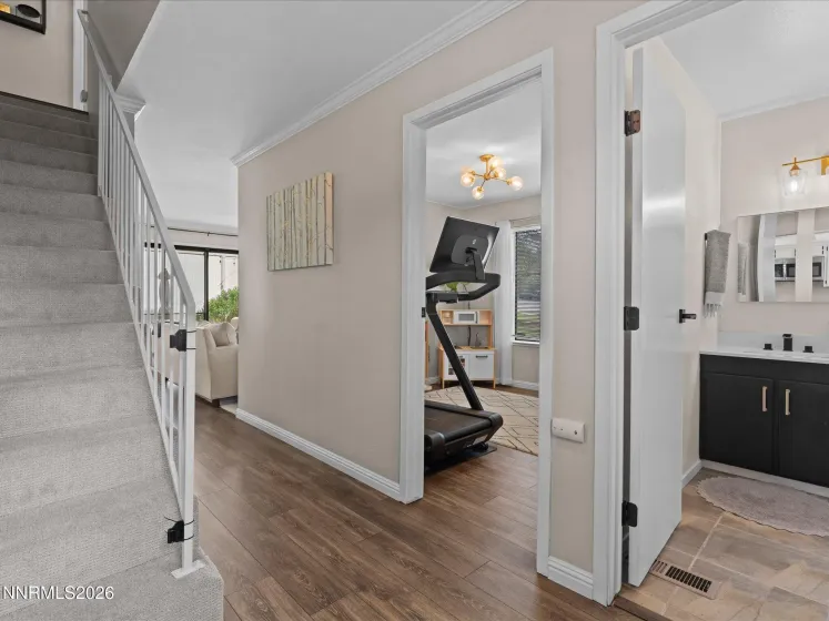 1215 Conway, Reno, Nevada 89503, 3 Bedrooms Bedrooms, ,2 BathroomsBathrooms,Residential,Residential,Conway,260003590