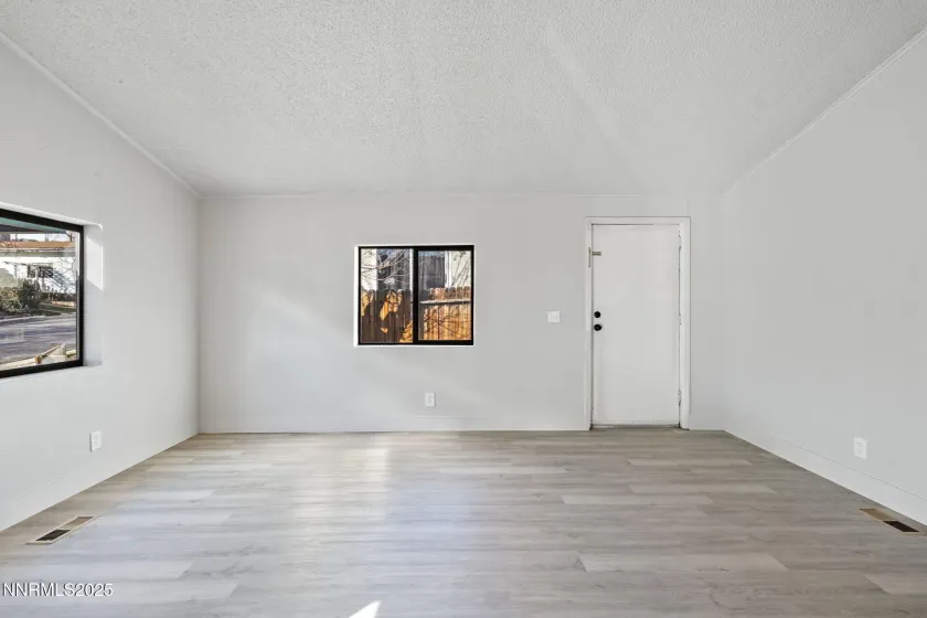 2720 Dahlia, Reno, Nevada 89512, 2 Bedrooms Bedrooms, ,2 BathroomsBathrooms,Residential,Residential,Dahlia,250059333