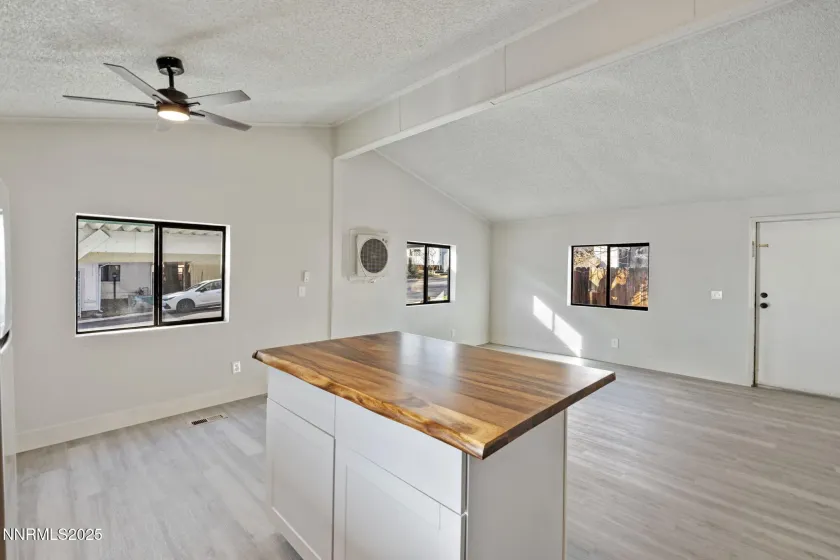 2720 Dahlia, Reno, Nevada 89512, 2 Bedrooms Bedrooms, ,2 BathroomsBathrooms,Residential,Residential,Dahlia,250059333