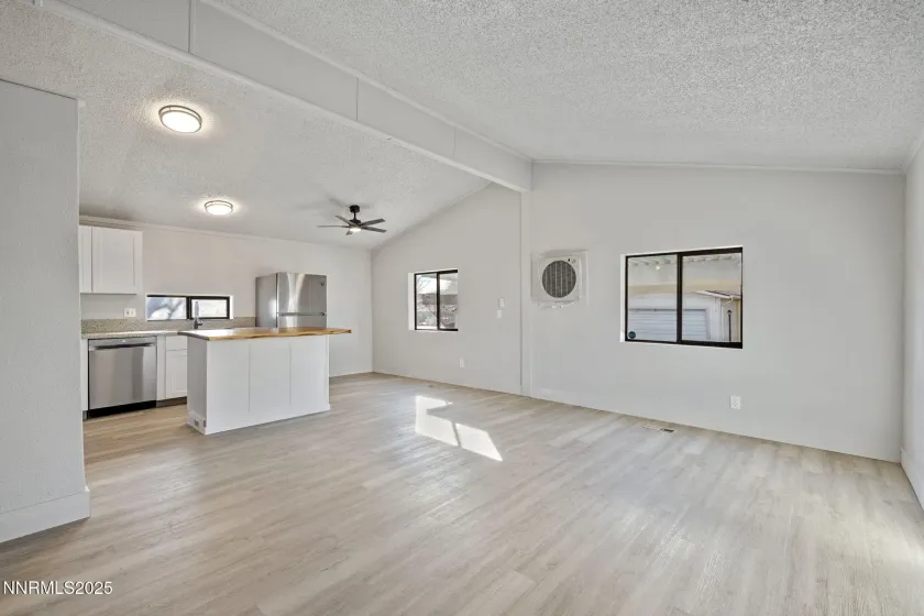 2720 Dahlia, Reno, Nevada 89512, 2 Bedrooms Bedrooms, ,2 BathroomsBathrooms,Residential,Residential,Dahlia,250059333