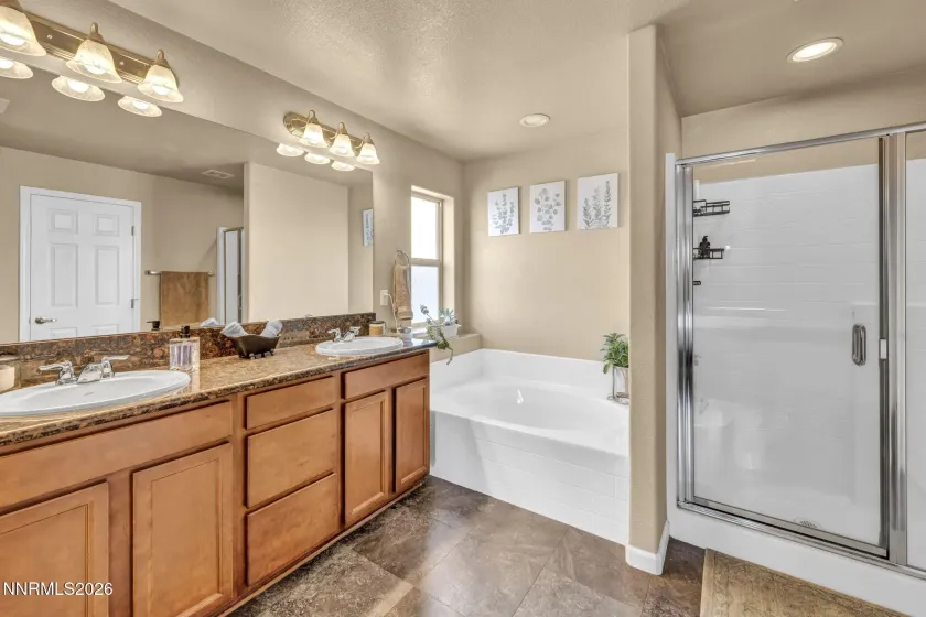 3680 Coastal, Reno, Nevada 89512, 4 Bedrooms Bedrooms, ,3 BathroomsBathrooms,Residential Lease,Manufactured,Coastal,260003596