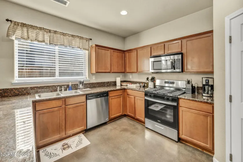 3680 Coastal, Reno, Nevada 89512, 4 Bedrooms Bedrooms, ,3 BathroomsBathrooms,Residential Lease,Manufactured,Coastal,260003596