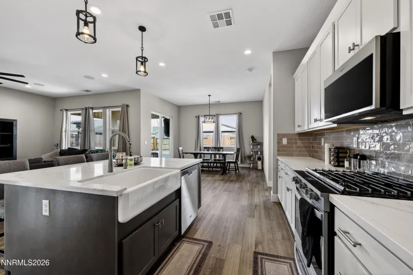 2198 Sprague, Sparks, Nevada 89436, 3 Bedrooms Bedrooms, ,3 BathroomsBathrooms,Residential,Residential,Sprague,260003600