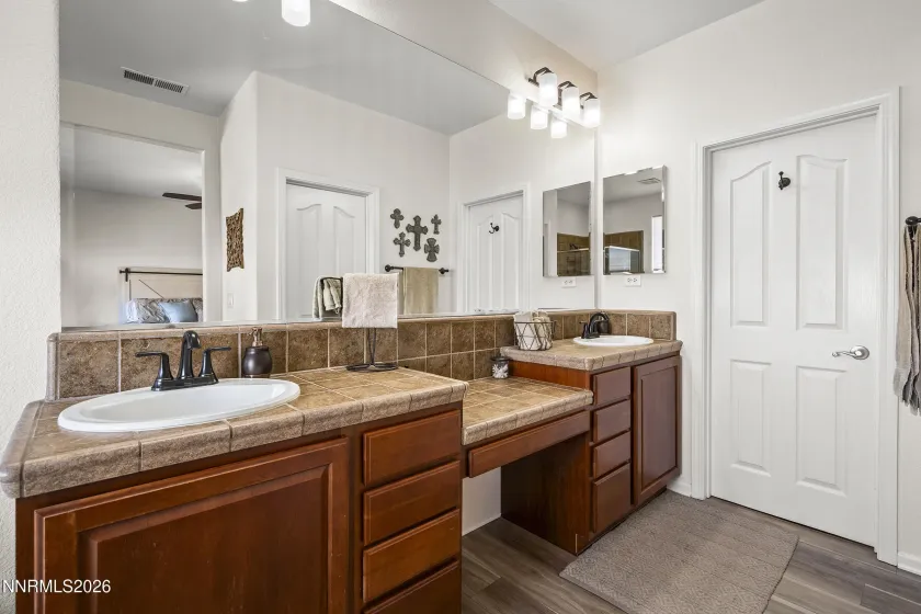 421 Alysheba, Reno, Nevada 89521, 5 Bedrooms Bedrooms, ,3 BathroomsBathrooms,Residential,Residential,Alysheba,260003602