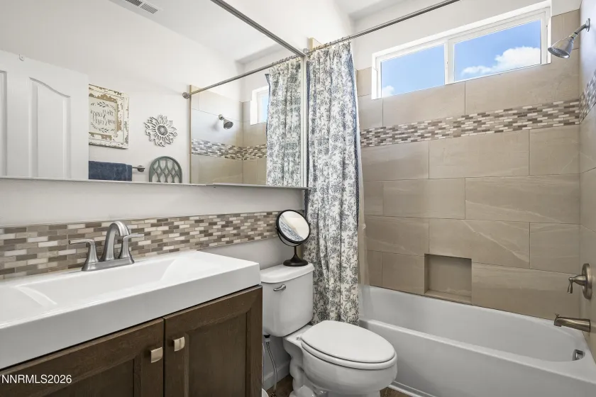 421 Alysheba, Reno, Nevada 89521, 5 Bedrooms Bedrooms, ,3 BathroomsBathrooms,Residential,Residential,Alysheba,260003602