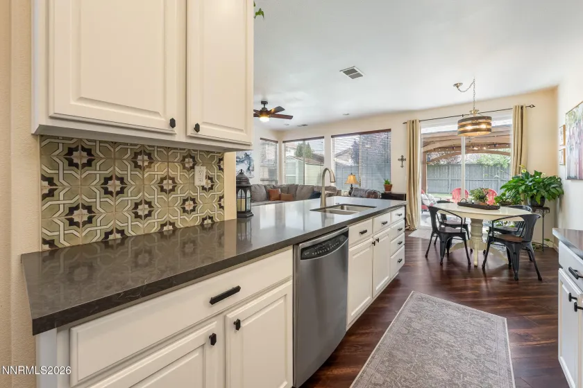 421 Alysheba, Reno, Nevada 89521, 5 Bedrooms Bedrooms, ,3 BathroomsBathrooms,Residential,Residential,Alysheba,260003602