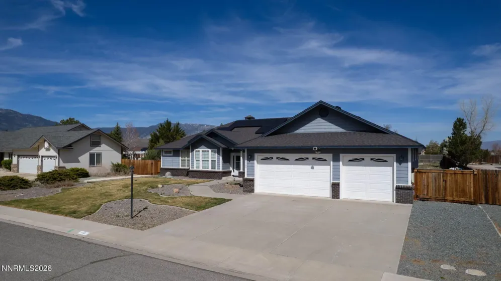 1140 Country Club, Minden, Nevada 89423, 5 Bedrooms Bedrooms, ,4 BathroomsBathrooms,Residential,Residential,Country Club,260003603