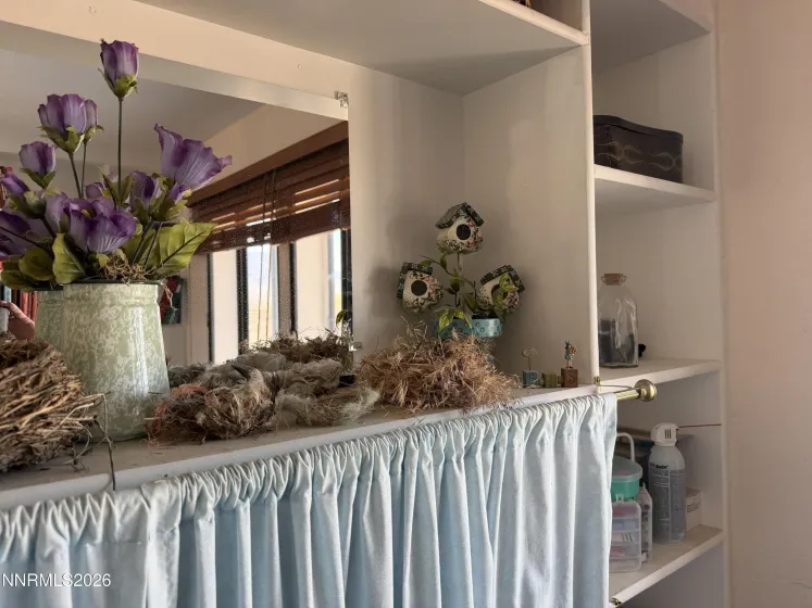 100 Larson, Round Mountain, Nevada 89045, 2 Bedrooms Bedrooms, ,2 BathroomsBathrooms,Residential,Residential,Larson,260003604